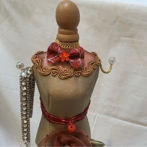 Beaded jewellery Stand and Rhinestone Bracelet